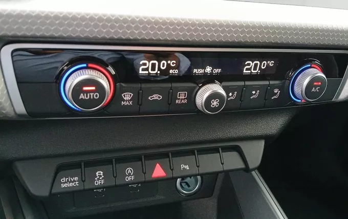 AUDI A1 Sportback 35 TFSI 150 ch S tronic 7 S Line photo 13 2131962
