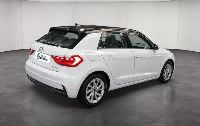 AUDI A1 Sportback 30 TFSI 110 ch S tronic 7 Design extérieur trois quart arrière droit 2132017