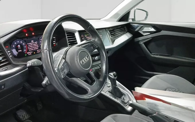 AUDI A1 Sportback 30 TFSI 110 ch S tronic 7 Design photo 11 2132017