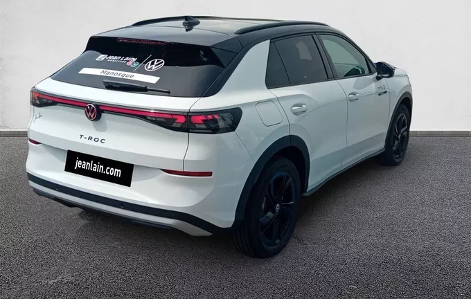 VOLKSWAGEN T-ROC 1.5 eTSI EVO2 Hybrid 150 ch DSG7 Style extérieur trois quart arrière droit 1695