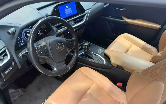 LEXUS UX 250h 2WD F SPORT Design photo 11 1104027
