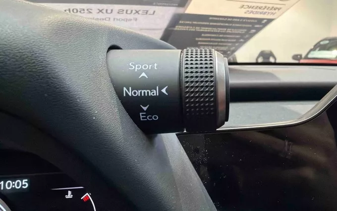 LEXUS UX 250h 2WD F SPORT Design photo 22 1104027