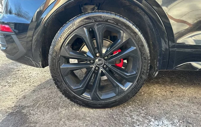 AUDI Q5 Sportback 55 TFSIe 367 S tronic 7 Quattro S line extérieur trois quart arrière droit 560934