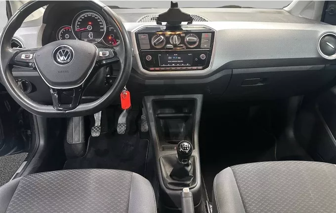 VOLKSWAGEN UP! Up 1.0 65 BlueMotion Technology BVM5 Active extérieur trois quart avant droit 2132629
