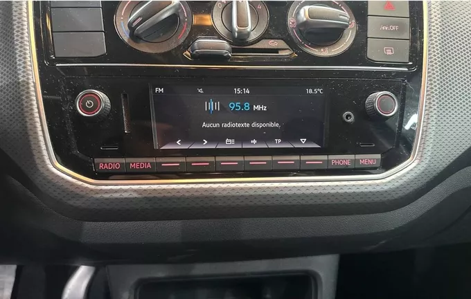 VOLKSWAGEN UP! Up 1.0 65 BlueMotion Technology BVM5 Active photo 18 2132629