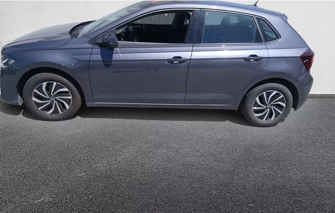 VOLKSWAGEN POLO 1.0 TSI 95 S&S BVM5 Life extérieur trois quart arrière gauche 2128848