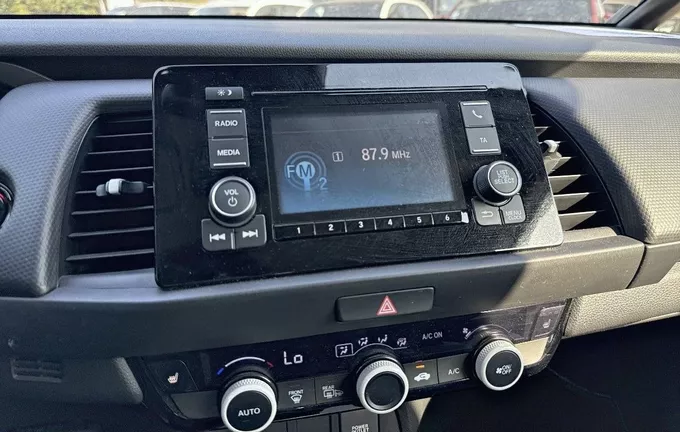 HONDA JAZZ e:HEV 1.5 i-MMD Elegance photo 16 13989
