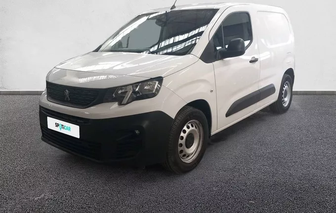 PEUGEOT PARTNER FOURGON ELECTRIQUE E-PARTNER FOURGON M 800 KG 136 CH BATTERIE 50 KWH extérieur trois quart avant gauche 945470
