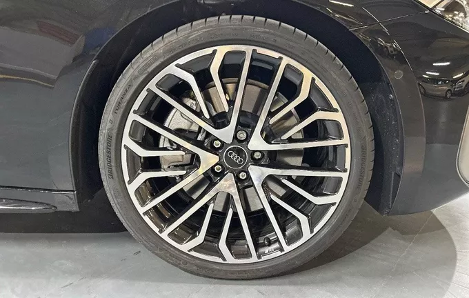 AUDI A5 Avant e-hybrid 299 ch S tronic 7 Quattro S line photo 9 8845