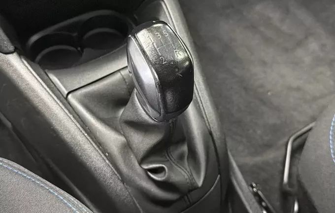 PEUGEOT 208 PureTech 82ch S&S BVM5 Signature photo 13 213616