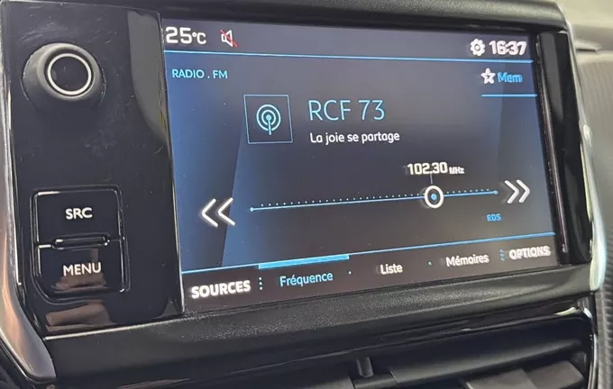 PEUGEOT 208 PureTech 82ch S&S BVM5 Signature photo 15 213616