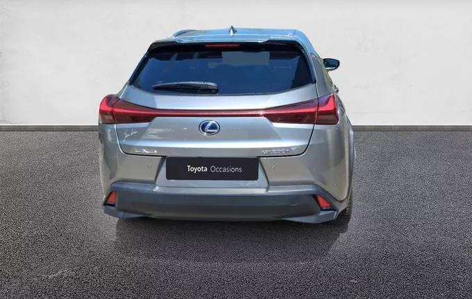 LEXUS UX 250h 4WD Luxe extérieur arrière 1103675