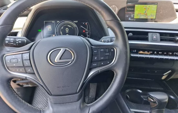LEXUS UX 250h 4WD Luxe photo 11 1103675