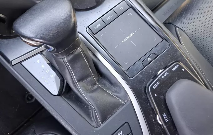 LEXUS UX 250h 4WD Luxe photo 13 1103675