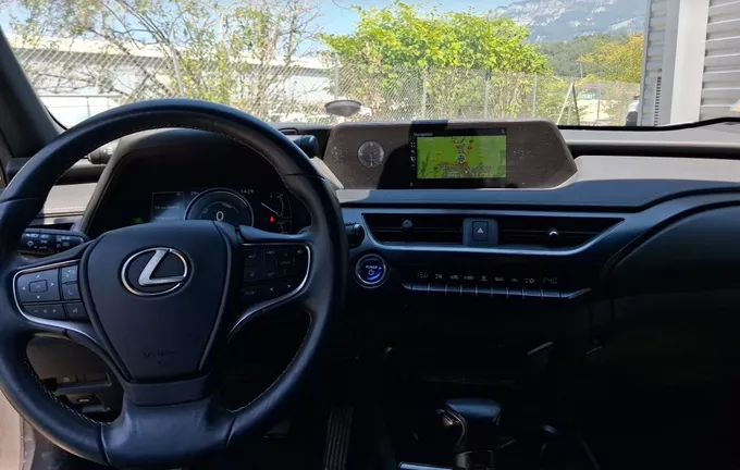 LEXUS UX 250h 4WD Luxe photo 18 1103675