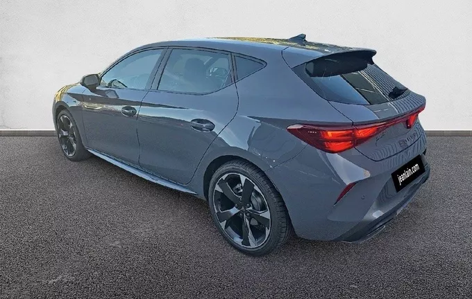 CUPRA LEON 1.5 eTSI Hybrid 150 ch DSG7 V extérieur trois quart arrière gauche 1680