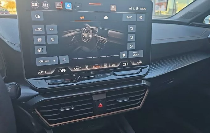 CUPRA LEON 1.5 eTSI Hybrid 150 ch DSG7 V photo 14 1680