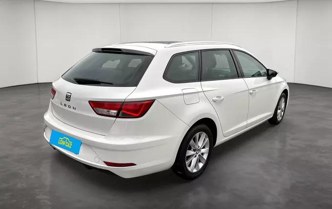 SEAT LEON ST 1.2 TSI 110 Start/Stop Style extérieur trois quart arrière droit 213701