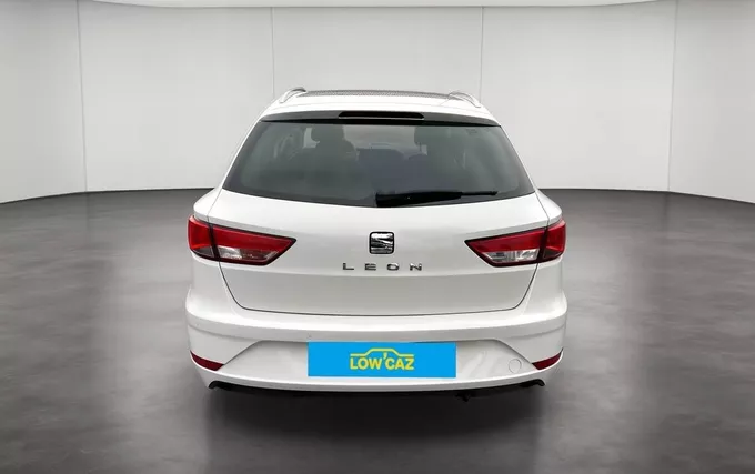 SEAT LEON ST 1.2 TSI 110 Start/Stop Style extérieur arrière 213701