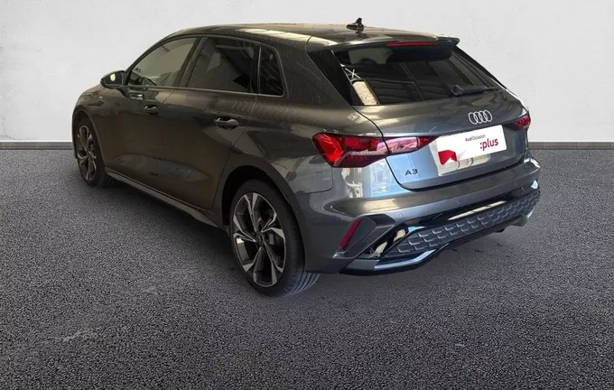 AUDI A3 Sportback TDI 150 S tronic 7 S line extérieur trois quart arrière gauche 2126776