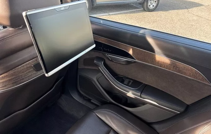 AUDI A8 55 TFSI 340 Tiptronic 8 Quattro Avus Extended photo 21 212130