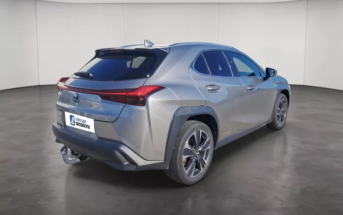 LEXUS UX 250h 2WD Premium Edition extérieur trois quart arrière droit 1104055