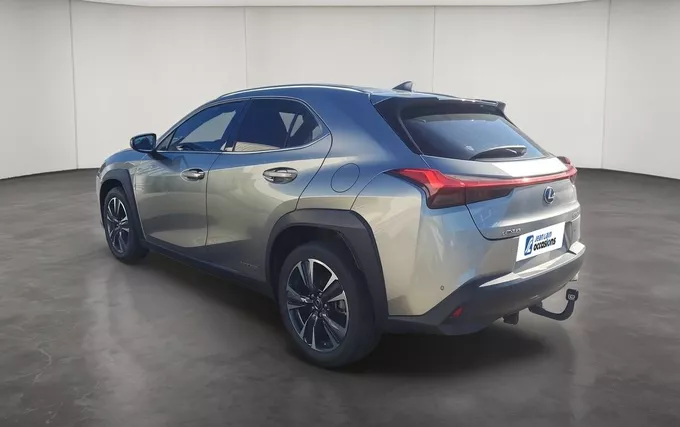 LEXUS UX 250h 2WD Premium Edition extérieur trois quart arrière gauche 1104055