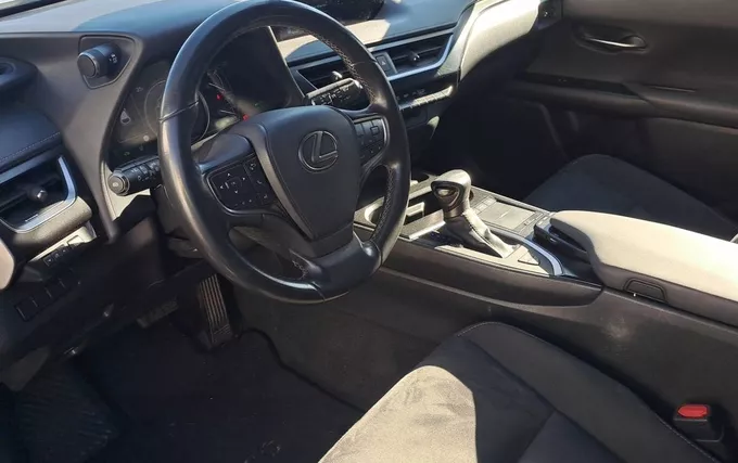 LEXUS UX 250h 2WD Premium Edition photo 11 1104055