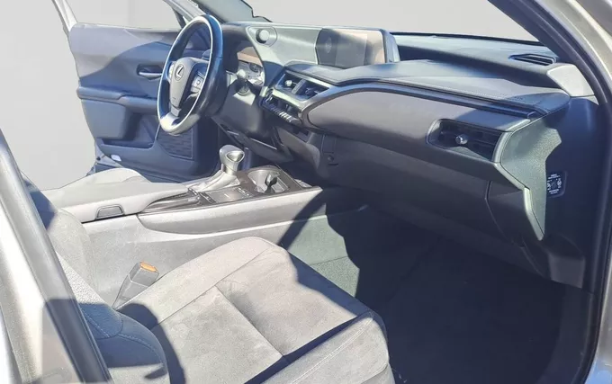 LEXUS UX 250h 2WD Premium Edition photo 18 1104055