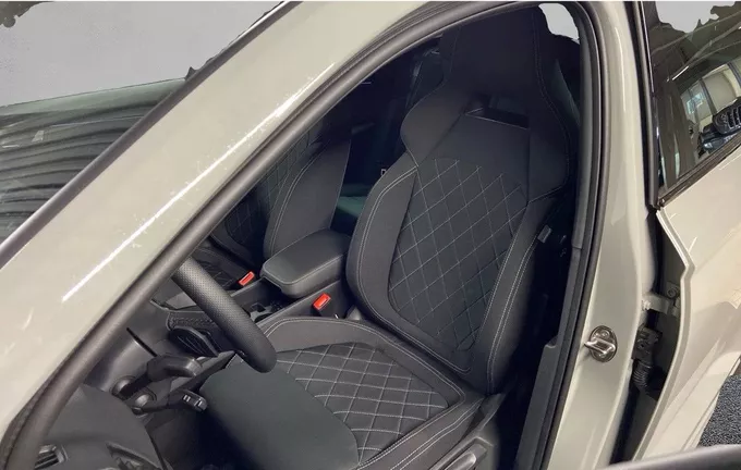 SKODA KAROQ 1.5 TSI Evo 2 150 ch ACT DSG7 Sportline extérieur trois quart arrière droit 2128357