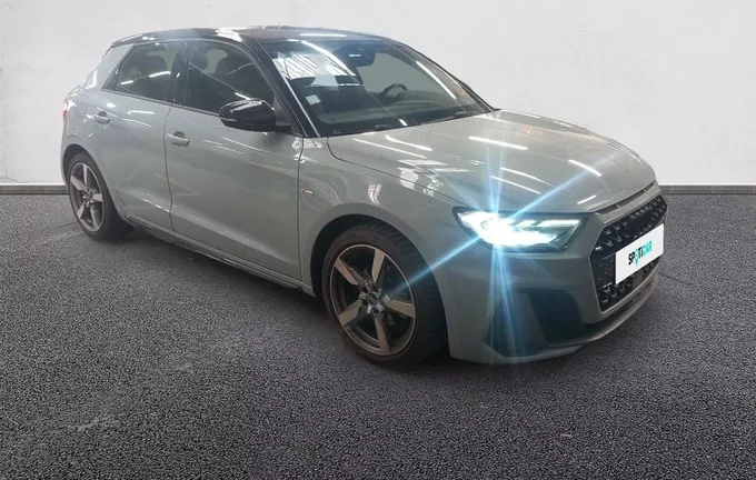AUDI A1 Sportback 35 TFSI 150 ch S tronic 7 S Line extérieur trois quart avant droit 945228