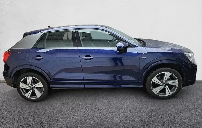 AUDI Q2 30 TDI 116 S tronic 7 S line extérieur côté droit 213676