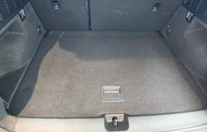 AUDI Q2 30 TDI 116 S tronic 7 S line extérieur trois quart arrière gauche 213676