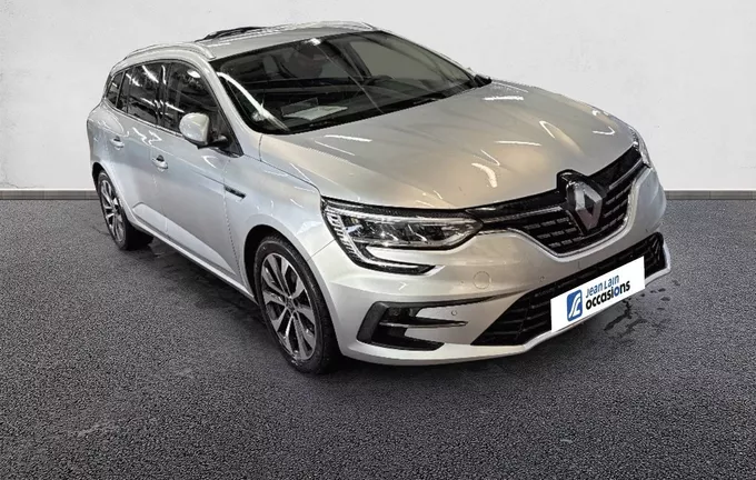 RENAULT MEGANE IV Estate TCe 140 EDC Techno extérieur trois quart avant droit 2130142