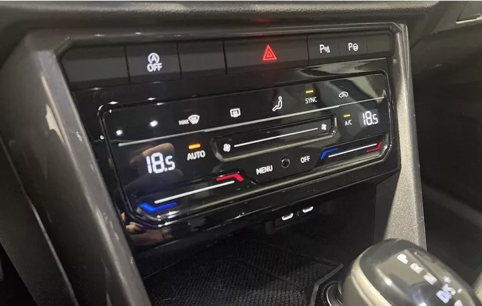 VOLKSWAGEN T-ROC 2.0 TDI 150 Start/Stop DSG7 Style photo 17 2130267