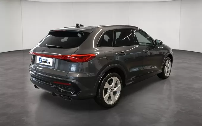 AUDI Q5 TFSI 204 ch Hybride Quattro S tronic 7 Design extérieur trois quart arrière droit 2132482
