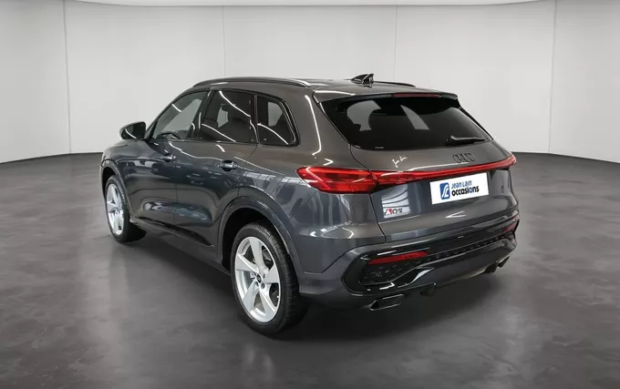 AUDI Q5 TFSI 204 ch Hybride Quattro S tronic 7 Design extérieur trois quart arrière gauche 2132482
