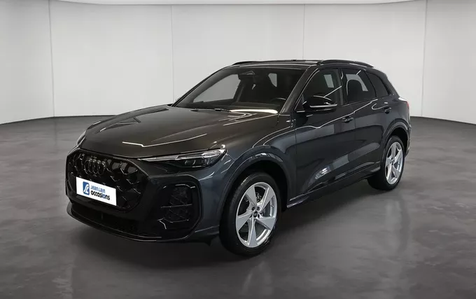 AUDI Q5 TFSI 204 ch Hybride Quattro S tronic 7 Design extérieur trois quart avant gauche 2132482