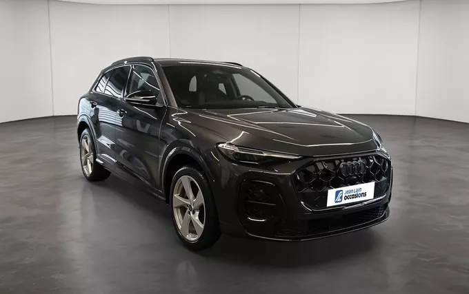 AUDI Q5 TFSI 204 ch Hybride Quattro S tronic 7 Design extérieur trois quart avant droit 2132482
