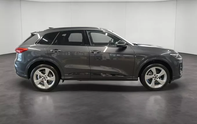 AUDI Q5 TFSI 204 ch Hybride Quattro S tronic 7 Design extérieur côté droit 2132482