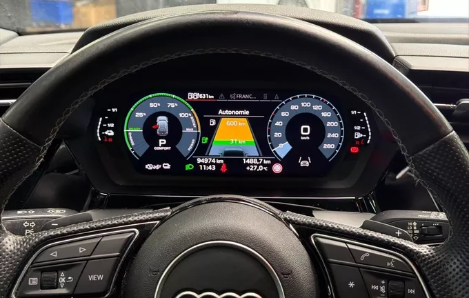 AUDI A3 Sportback 40 TFSIe 204 S tronic 6 S Line photo 16 2129305