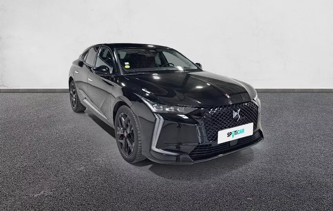 DS DS4 DS 4 BlueHDi 130 EAT8 Performance Line+ extérieur trois quart avant droit 946076