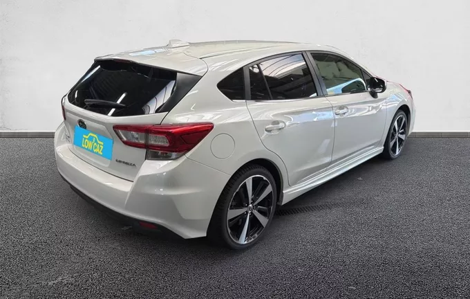 SUBARU IMPREZA 1.6i Boxer 114 ch Lineartronic Luxury extérieur trois quart arrière droit 213430