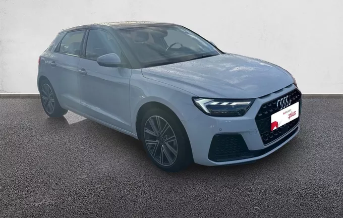 AUDI A1 Sportback 30 TFSI 116 ch S tronic 7 Design extérieur trois quart avant droit 2125095