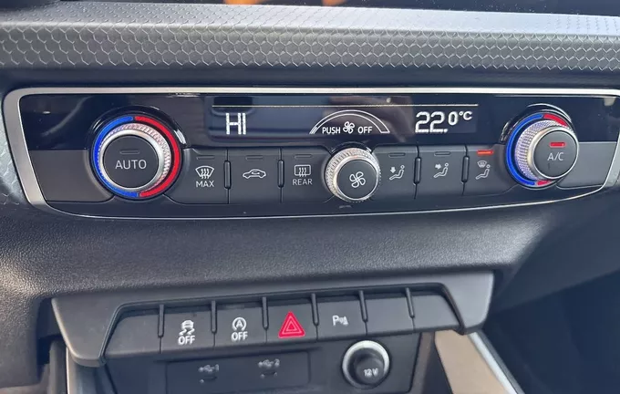 AUDI A1 Sportback 30 TFSI 116 ch S tronic 7 Design photo 14 2125095