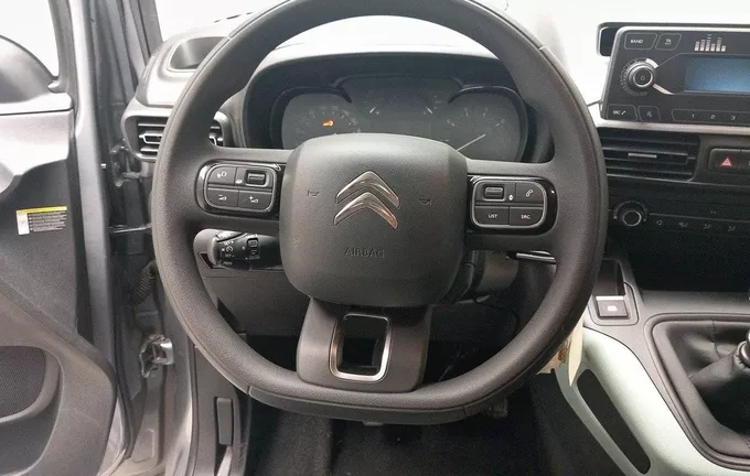 CITROEN BERLINGO Taille XL 7pl BlueHDi 130 S&S BVM6 Feel photo 9 942535