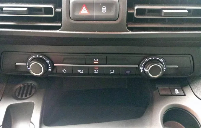 CITROEN BERLINGO Taille XL 7pl BlueHDi 130 S&S BVM6 Feel photo 20 942535