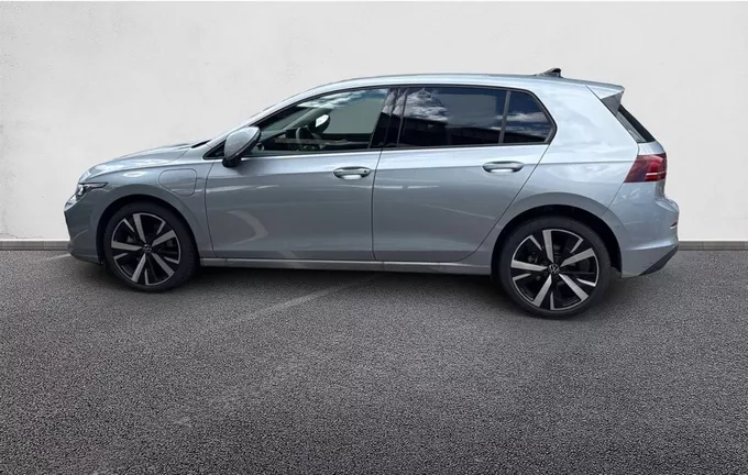 VOLKSWAGEN GOLF 1.5 eHybrid 204 DSG6 VW Edition extérieur trois quart arrière gauche 2126692