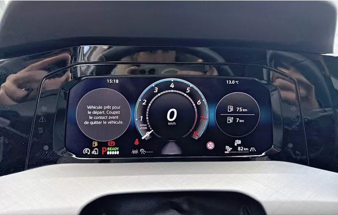 VOLKSWAGEN GOLF 1.5 eHybrid 204 DSG6 VW Edition photo 20 2126692