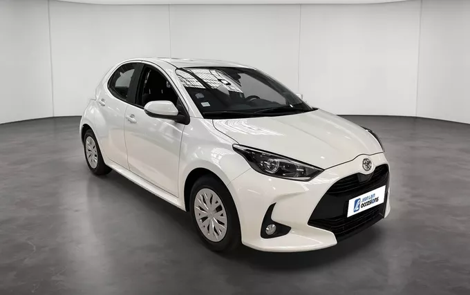 TOYOTA YARIS 70 VVT-i Dynamic Business extérieur trois quart avant droit 1103933